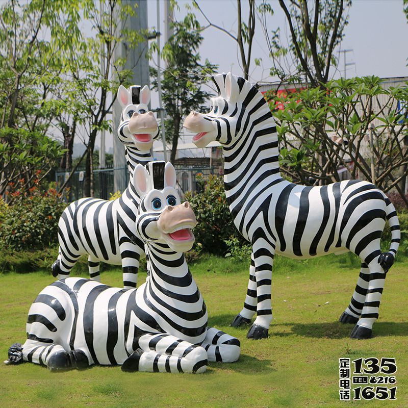公園草坪玻璃鋼彩繪卡通童趣創意斑馬雕塑 公園草坪玻璃鋼彩繪卡通童趣創意斑馬雕塑