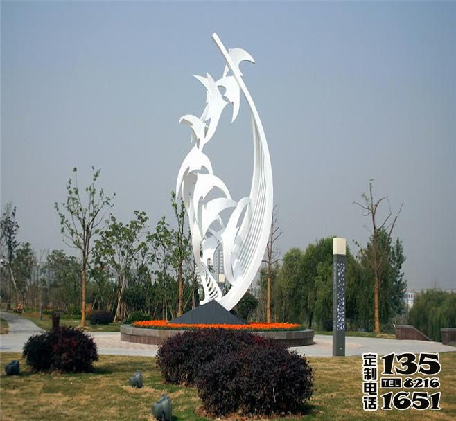 公園玻璃鋼抽象白色愛(ài)心雕塑 公園玻璃鋼抽象白色愛(ài)心雕塑