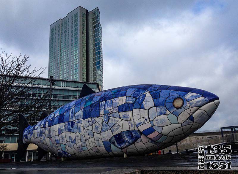 戶外廣場(chǎng)大型仿真動(dòng)物玻璃鋼彩繪魚(yú)雕塑 戶外廣場(chǎng)大型仿真動(dòng)物玻璃鋼彩繪魚(yú)雕塑