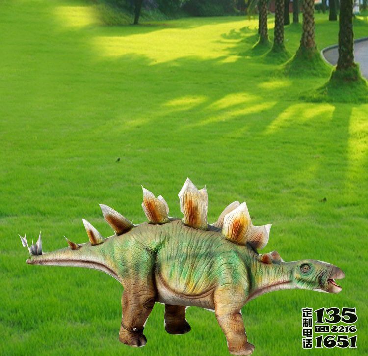 景區(qū)草坪玻璃鋼大型仿真動(dòng)物恐龍雕塑 景區(qū)草坪玻璃鋼大型仿真動(dòng)物恐龍雕塑