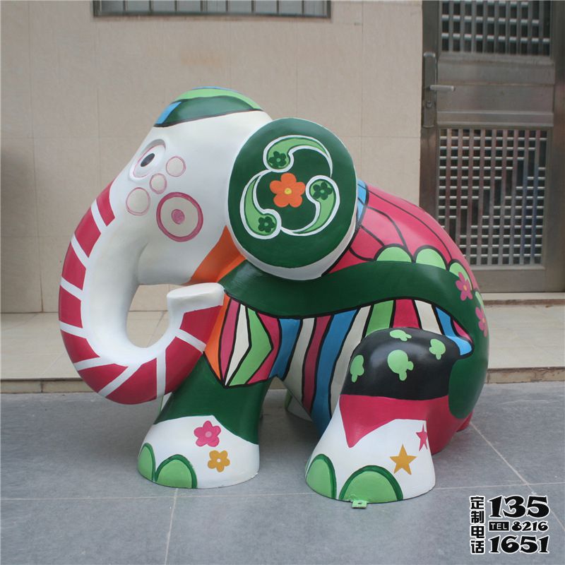 游樂場(chǎng)玻璃鋼彩繪大象雕塑 游樂場(chǎng)玻璃鋼彩繪大象雕塑